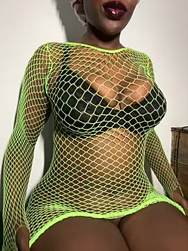 Snapshot of bustyblackebony chatting on October 2, 6:09 am bustyblackebony online show from October 2, 6:09 am