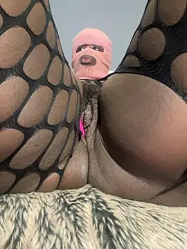 Snapshot of bustyblackebony chatting on February 23, 8:06 pm bustyblackebony online show from February 23, 8:06 pm