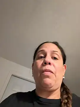 Snapshot of PrettyKittyMia chatting on April 25, 1:08 am PrettyKittyMia online show from April 25, 1:08 am