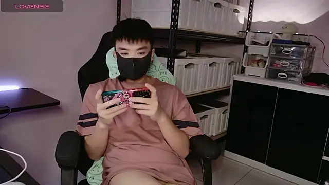 Snapshot of doggyman523 chatting on November 11, 3:23 pm doggyman523 online show from November 11, 3:23 pm