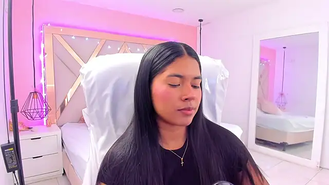 samantaa shy online show from March 6, 2:30 am