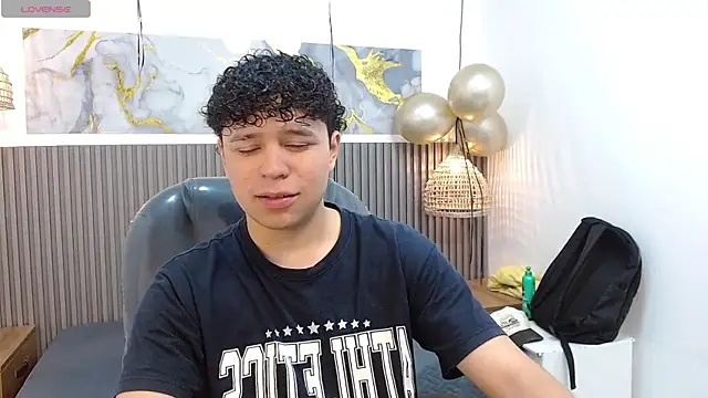 BenjaminBottonn online show from October 16, 7:59 pm