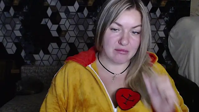 Snapshot of NikaSkylink chatting on February 6, 7:17 pm NikaSkylink online show from February 6, 7:17 pm