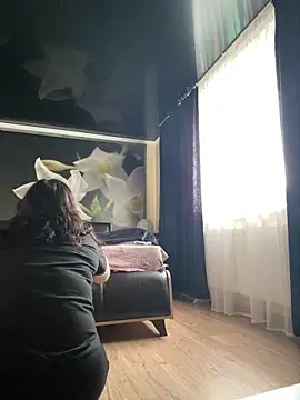 Liza Will online show from April 4, 9:40 am