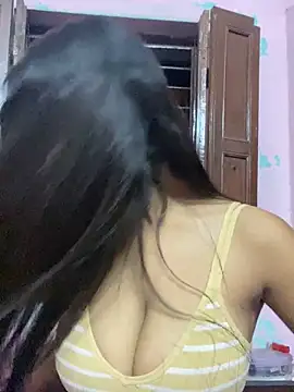 Snapshot of Sonia_soni332 chatting on September 30, 12:43 pm Sonia soni332 online show from September 30, 12:43 pm