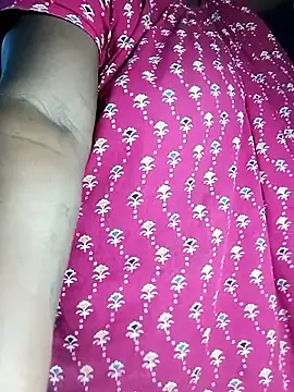 Snapshot of Nude-Priya2 chatting on June 4, 10:54 am Nude-Priya2 online show from June 4, 10:54 am