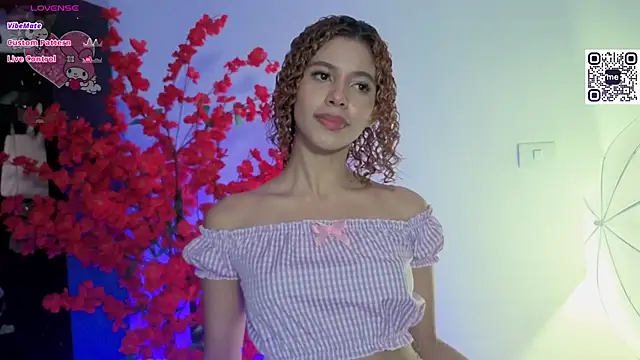 lilijwatson online show from September 22, 2:46 am