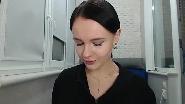 Blair Yates online show from November 13, 10:30 pm