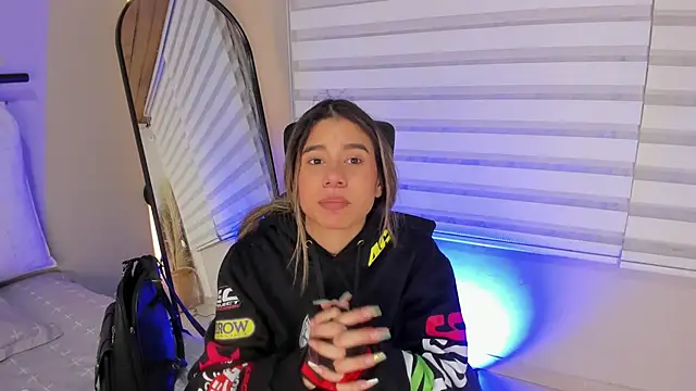 Rachell criss online show from November 26, 4:02 am