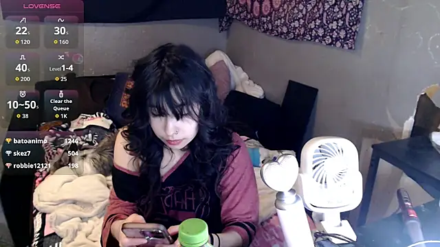 London Ray online show from February 12, 4:40 am