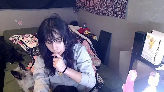 London Ray online show from February 21, 8:10 pm