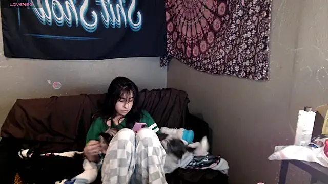 London Ray online show from April 10, 10:58 pm