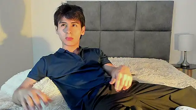 Snapshot of kaneky_07 chatting on October 1, 1:55 am kaneky 07 online show from October 1, 1:55 am