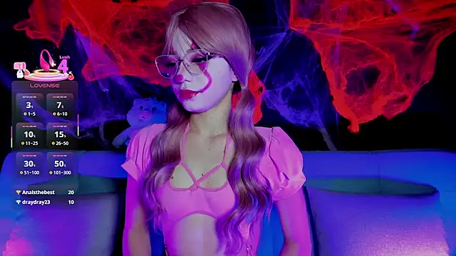 madiixwatson online show from October 24, 10:44 am