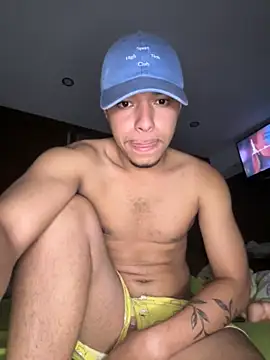 Snapshot of Mlkrrp chatting on November 17, 12:16 am Mlkrrp online show from November 17, 12:16 am