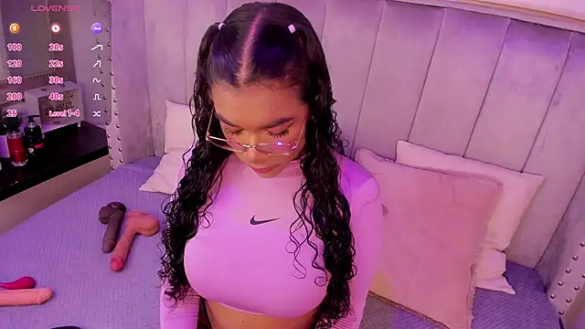 Seshat Hitt online show from November 6, 3:29 am