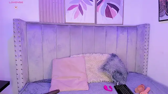 Seshat Hitt online show from March 25, 3:45 am