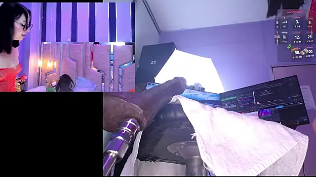 NicoleFerrel online show from February 25, 2:37 pm