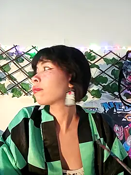 Snapshot of dolliette24 chatting on April 22, 6:27 am dolliette24 online show from April 22, 6:27 am