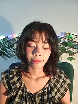 Snapshot of dolliette24 chatting on May 31, 5:37 am dolliette24 online show from May 31, 5:37 am