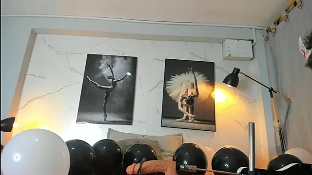 Evaa 18 online show from October 31, 5:58 pm