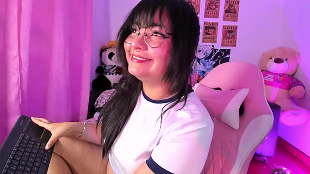 Snapshot of Lolii_Zoe chatting on February 23, 12:02 pm Lolii Zoe online show from February 23, 12:02 pm