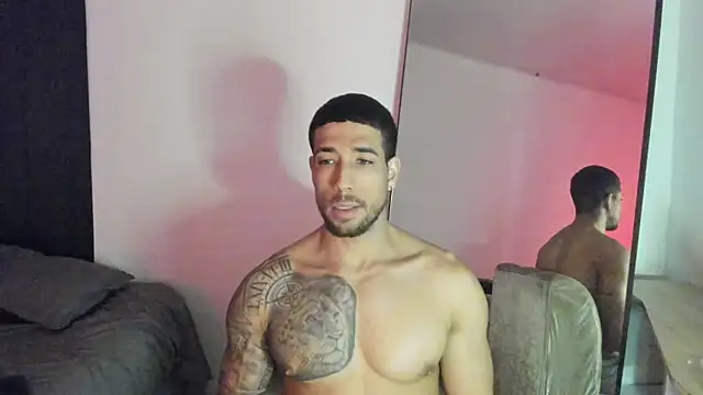 ThiagoLugo online show from October 18, 12:13 am