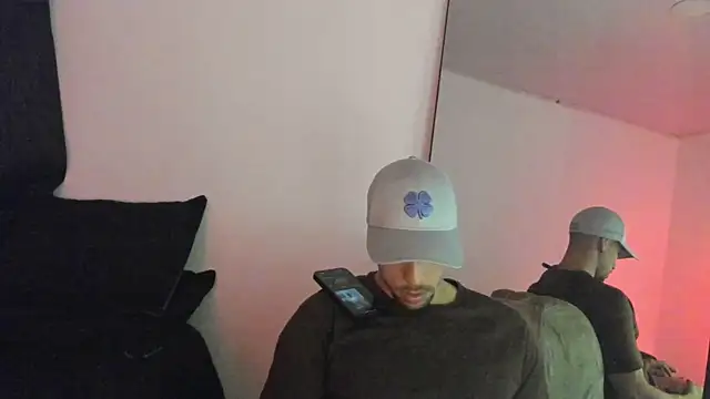 ThiagoLugo online show from November 2, 12:24 am