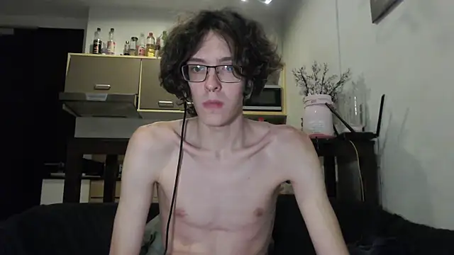 Snapshot of LovesomeCookie chatting on September 30, 12:10 pm LovesomeCookie online show from September 30, 12:10 pm