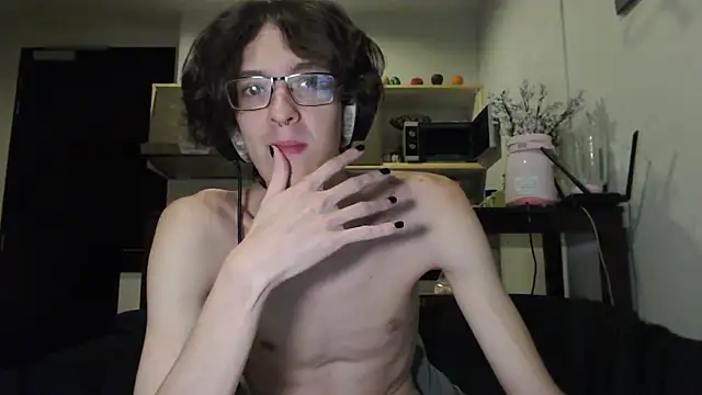 Snapshot of LovesomeCookie chatting on October 7, 2:03 pm LovesomeCookie online show from October 7, 2:03 pm