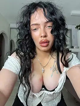 Hannah xBaby online show from October 31, 12:06 pm