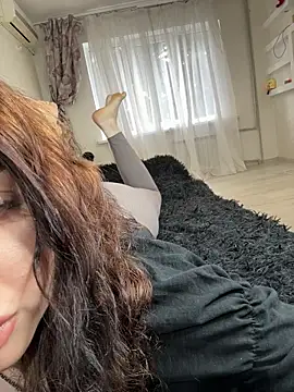 Hannah xBaby online show from December 17, 10:10 am