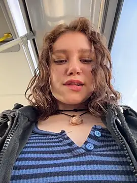 lucy-joy online show from March 18, 9:01 am