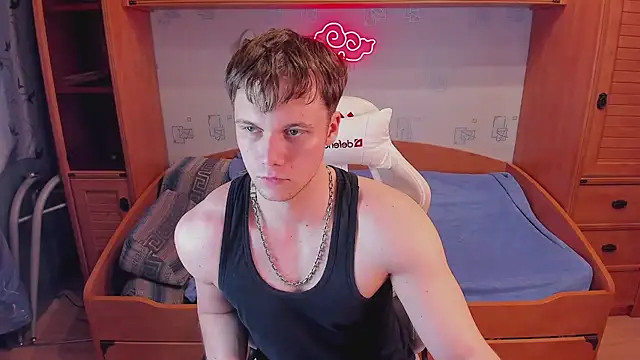 Snapshot of Dexter_Bennett chatting on July 20, 9:39 pm Dexter Bennett online show from July 20, 9:39 pm