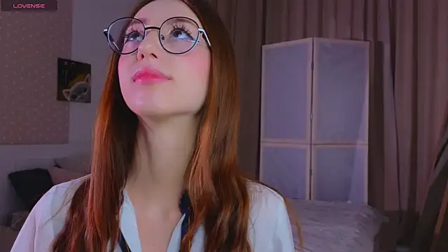 AvrilLeMell online show from November 17, 10:15 pm