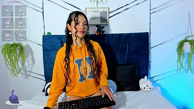 Camilla Miller01 online show from November 27, 12:40 pm