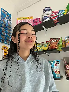 Camilla Miller01 online show from April 15, 7:43 pm