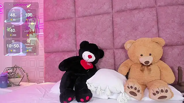Snapshot of AmyStar1 chatting on July 4, 9:10 pm AmyStar1 online show from July 4, 9:10 pm