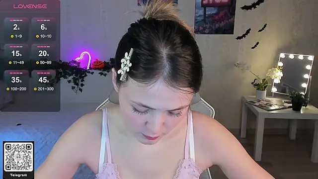 ArleneThomas online show from November 7, 1:44 pm