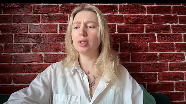 CitrusBlissss online show from November 4, 2:32 am