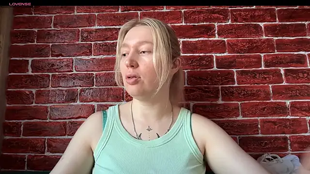 CitrusBlissss online show from November 5, 2:44 am