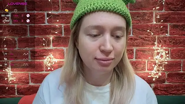 CitrusBlissss online show from January 16, 2:37 am