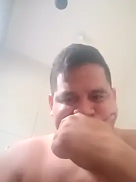 Snapshot of reguetones92 chatting on November 2, 12:07 pm reguetones92 online show from November 2, 12:07 pm