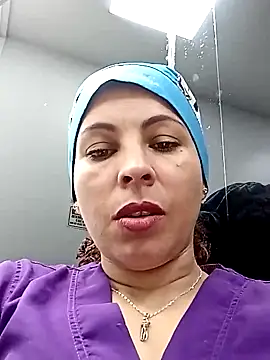 Yanis Ariel12 online show from October 8, 7:00 pm