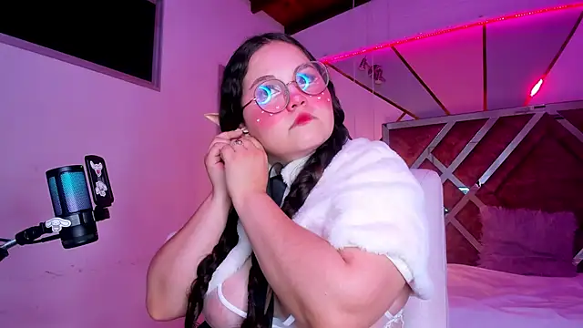 ShylySweet online show from February 25, 5:28 am