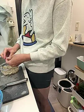 qaz23257 online show from March 4, 6:08 am