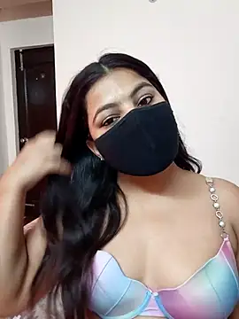 Snapshot of Aavya_007 chatting on June 10, 9:41 am Aavya 007 online show from June 10, 9:41 am