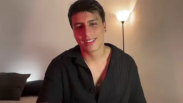 Snapshot of ErosVale chatting on July 10, 3:00 am ErosVale online show from July 10, 3:00 am