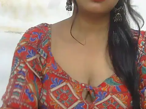 POOJA 199 online show from October 25, 7:16 am