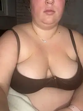 roxey-1997 online show from December 4, 10:29 pm